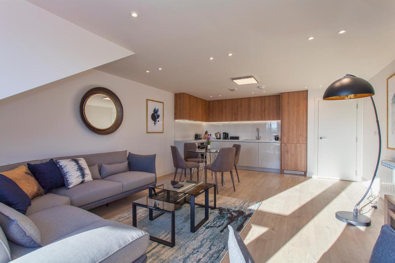 Charles Hope Staines Centre Apartment Exterior photo